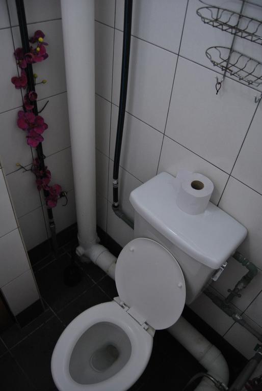 Borneo Sweet Guesthouse Kuching Exterior foto